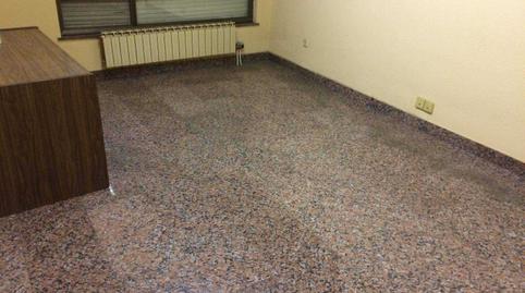 Foto 4 de Oficina en venda a C/ Constitución , Cistierna, León