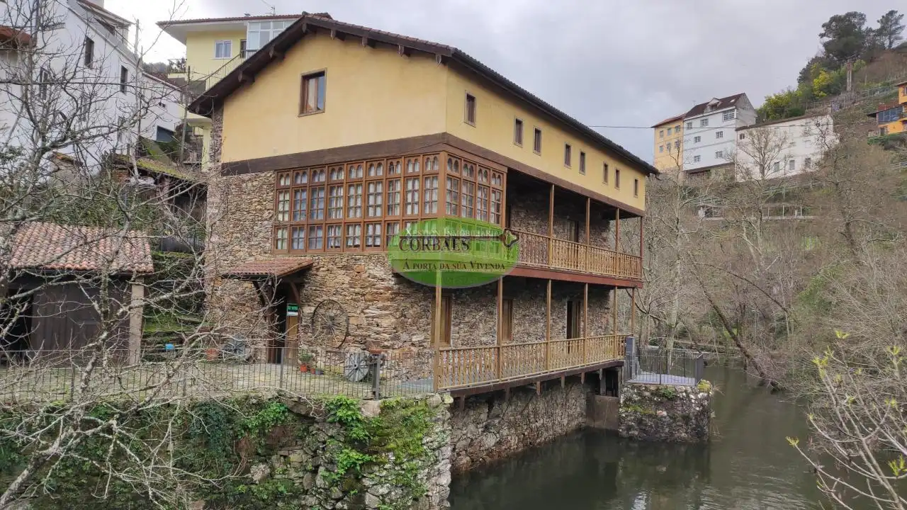 Außenansicht von Country house zum Verkauf in A Peroxa  mit Heizung, Terrasse und Möbliert