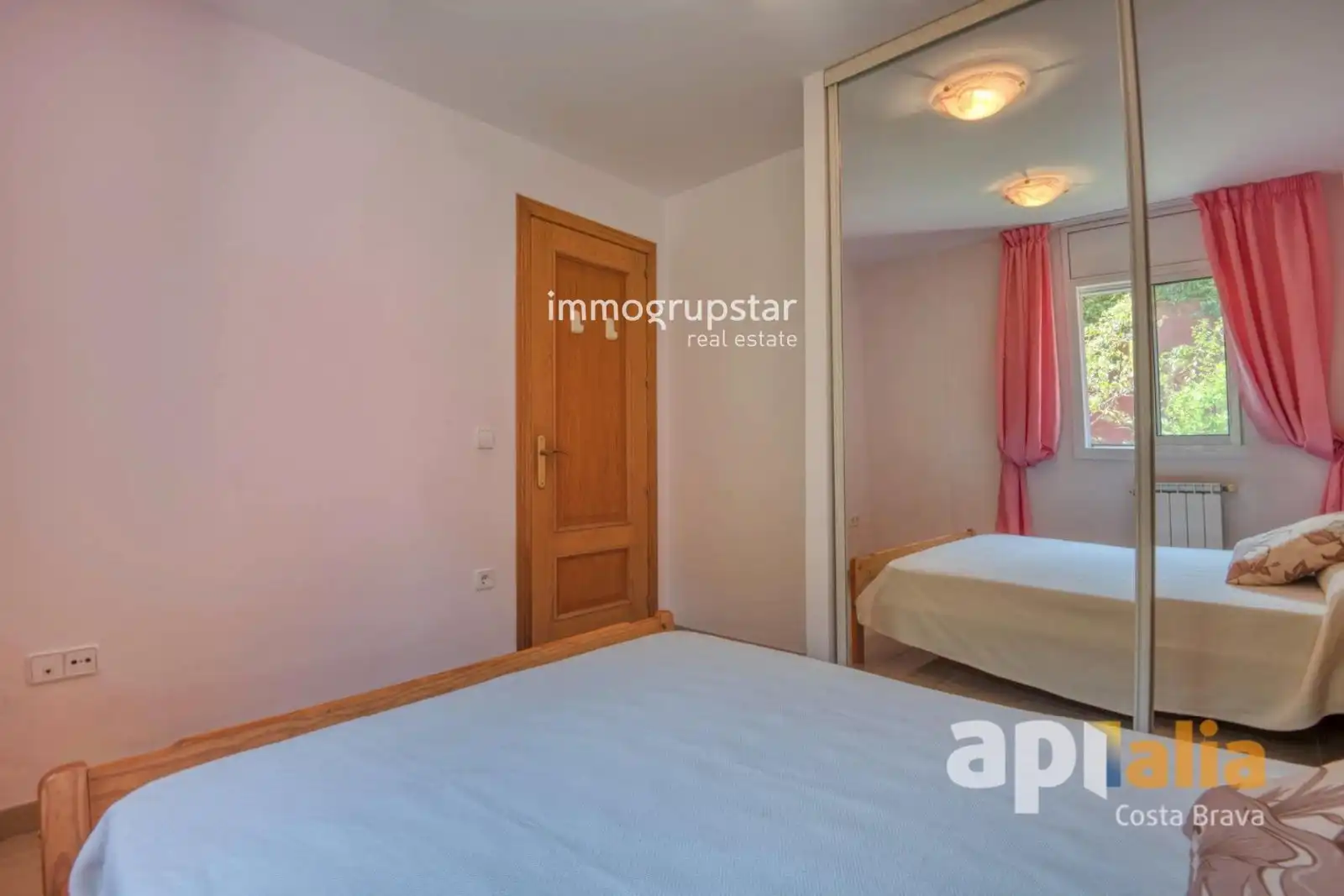 Dormitori de Casa o xalet en venda en Calonge i Sant Antoni amb Calefacció, Terrassa i Piscina