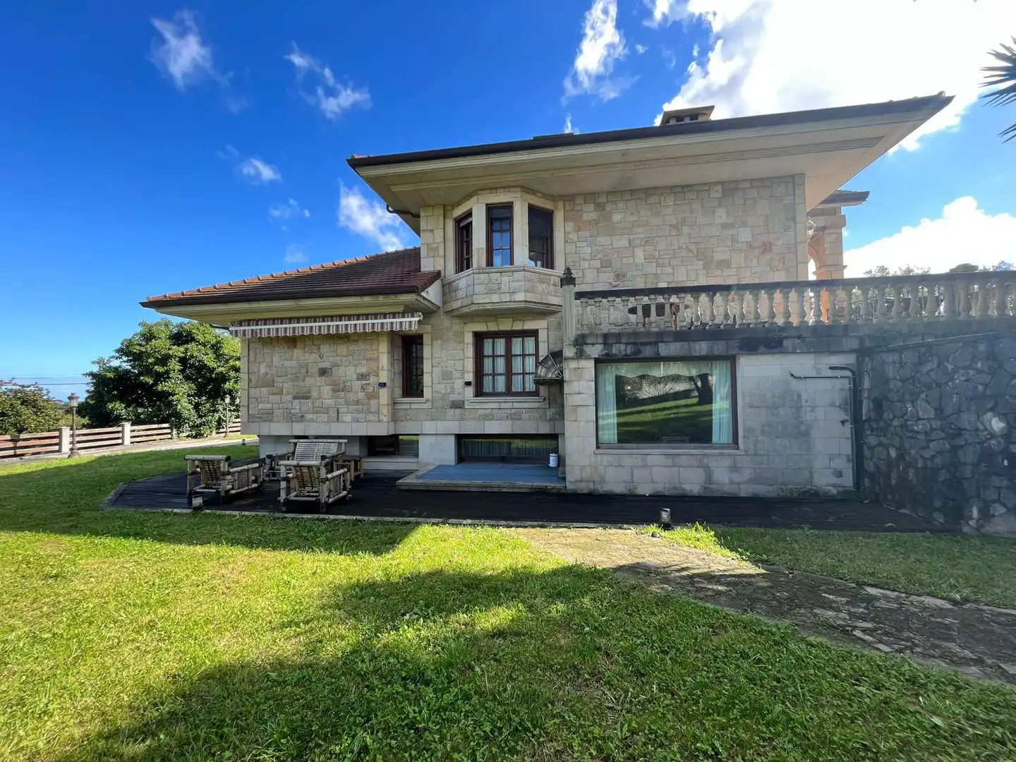 Vista exterior de Casa o chalet en venta en Noja con Calefacción, Trastero y Jacuzzi