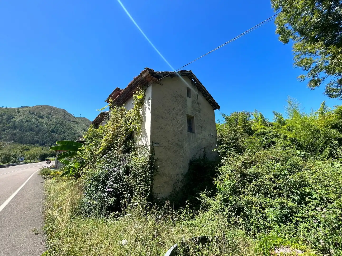 Außenansicht von Haus oder Chalet zum Verkauf in Cangas de Onís mit Privatgarten