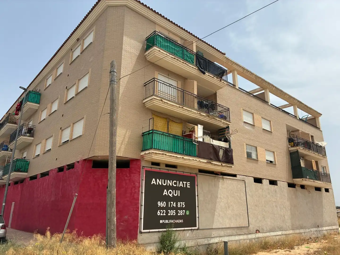 Vista exterior de Pis en venda en El Pinós / Pinoso amb Balcó