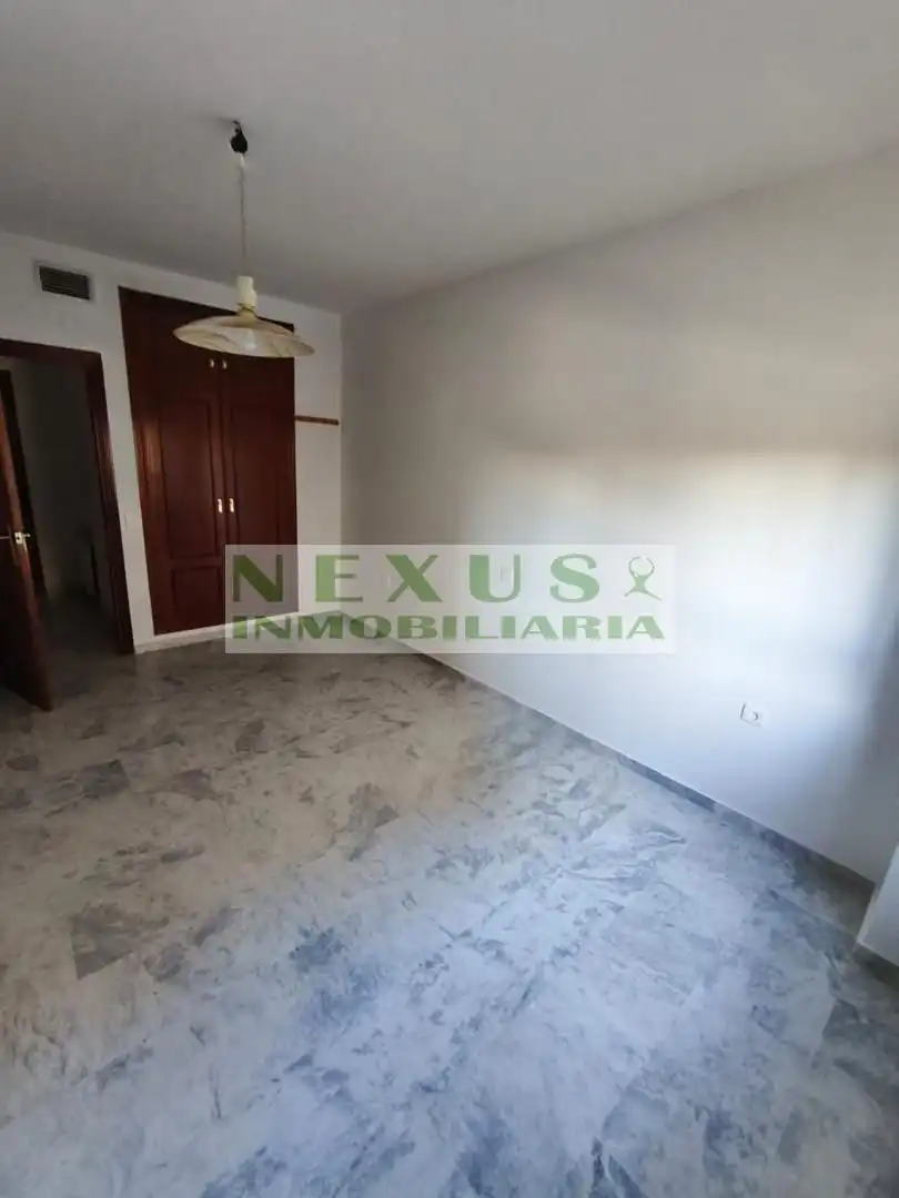 Piso en venta en Cáceres con Aire acondicionado, Calefacción y Terraza