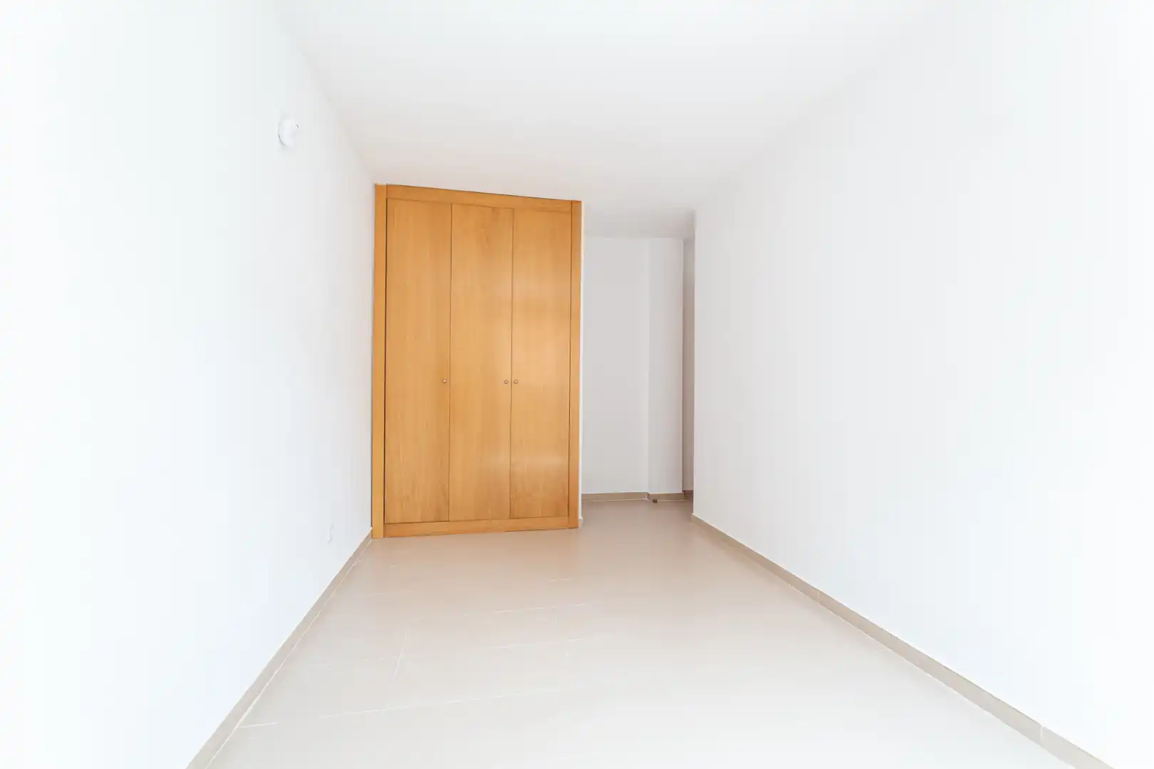 Habitación de Piso en venta en Madrid con Calefacción, Trastero y Horno