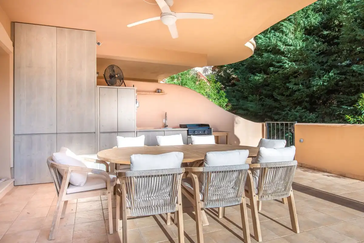 Apartament amb piscina en venda a Nueva Andalucía, imagen 3