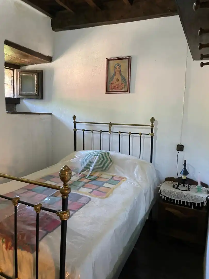 Habitación de Casa adosada en venta en Polaciones con Amueblado, TV y Balcón
