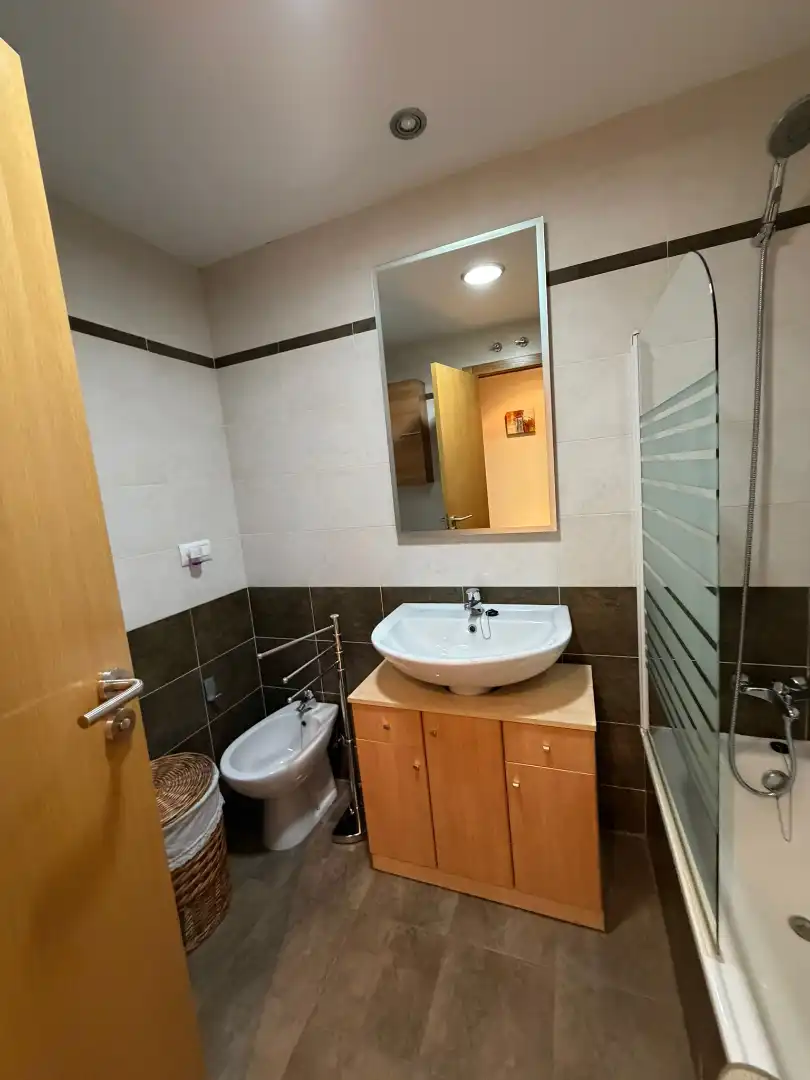 Baño de Piso de alquiler en Ciudad Real con Amueblado