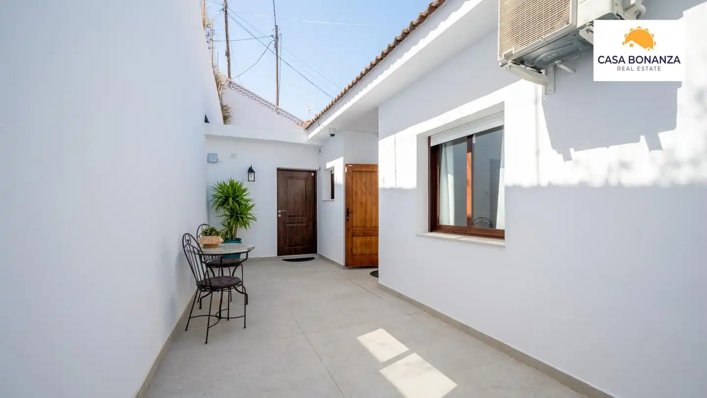 House with pool for sale in Calle Almendros Bajo, imagen 25