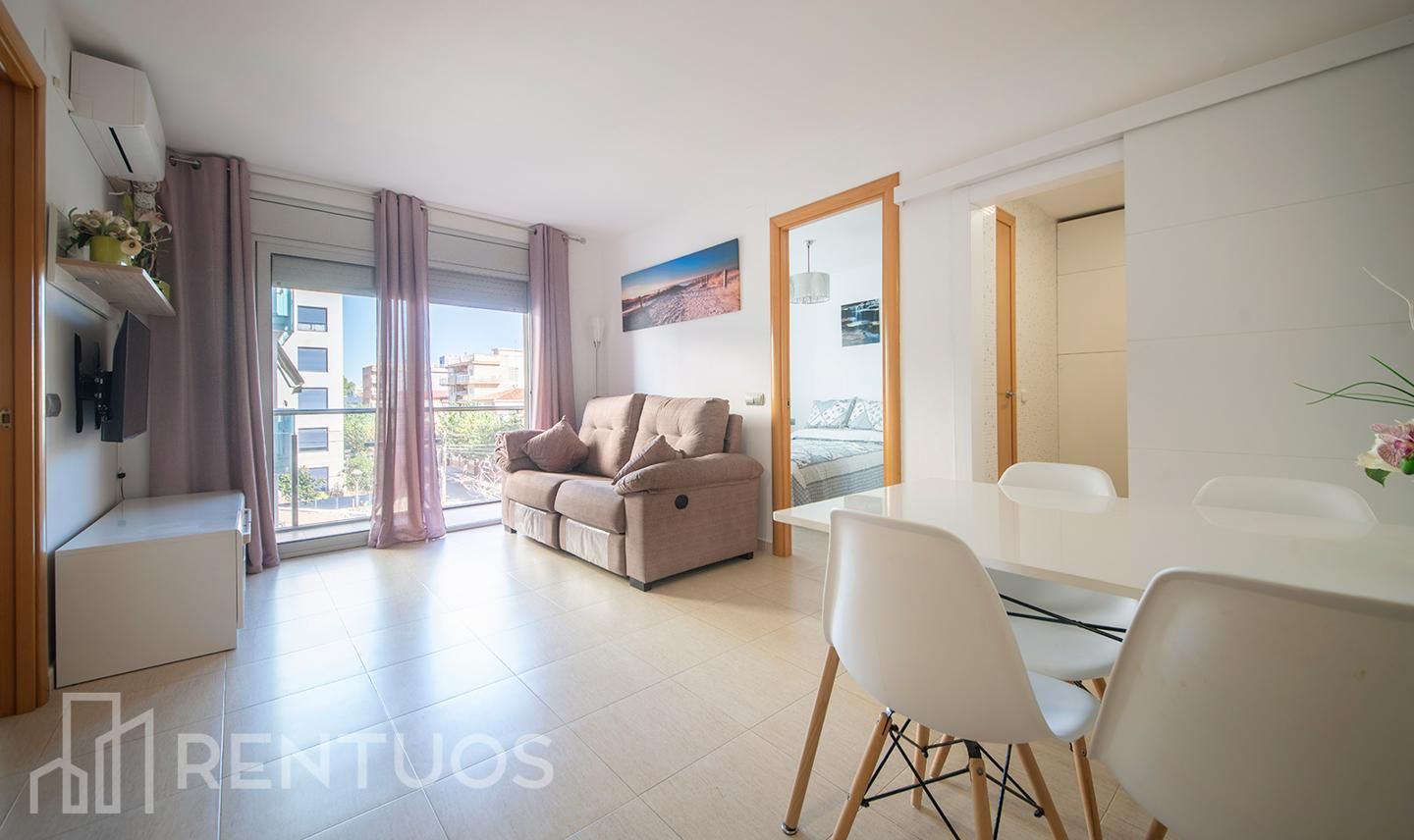 Sala de estar de Piso de alquiler en Calafell con Aire acondicionado, Terraza y Amueblado