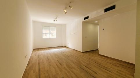 Photo 2 of Flat to rent in Calle Santa Maria del Rocio, 1, Cruz Roja, Sevilla