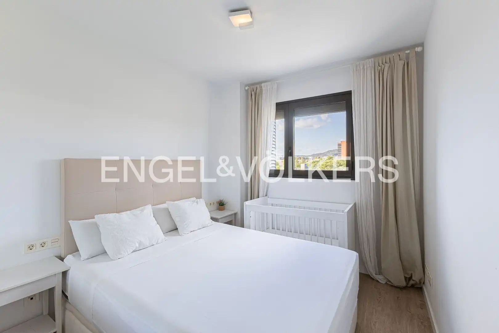 Habitación de Piso en venta en Sant Joan Despí con Aire acondicionado, Calefacción y Parquet