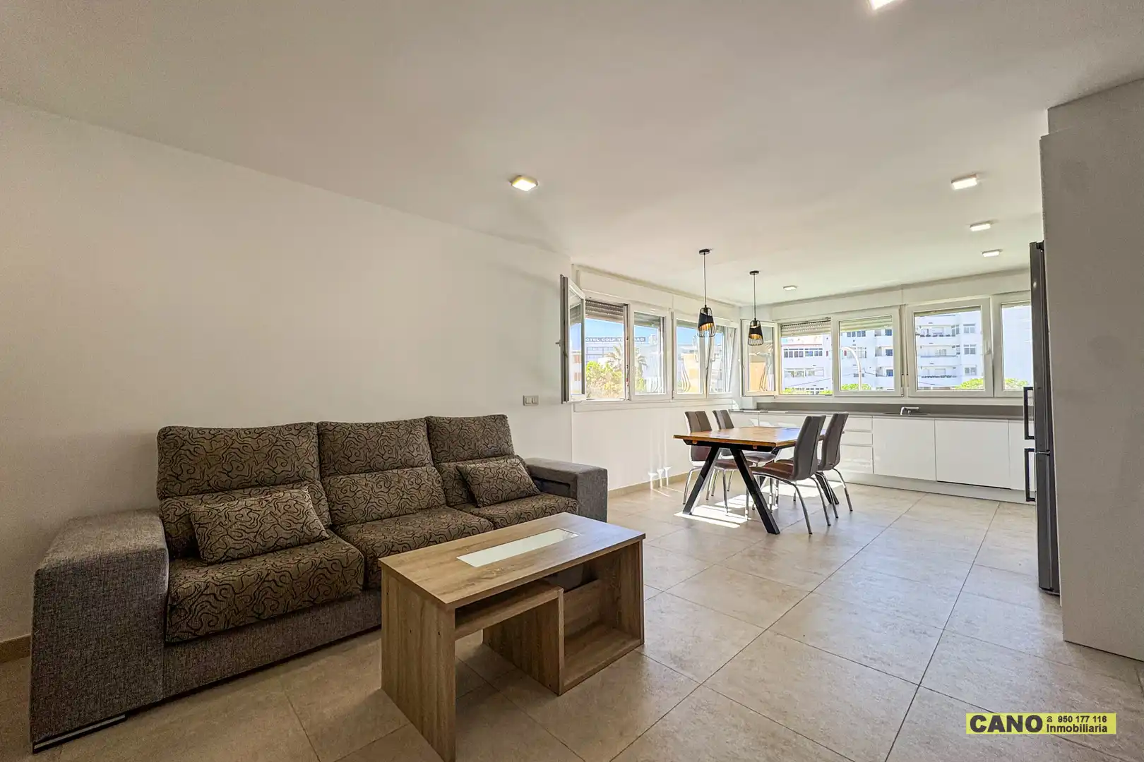 Living room of Flat for sale in Roquetas de Mar  with Air Conditioner, Heating and Terrace