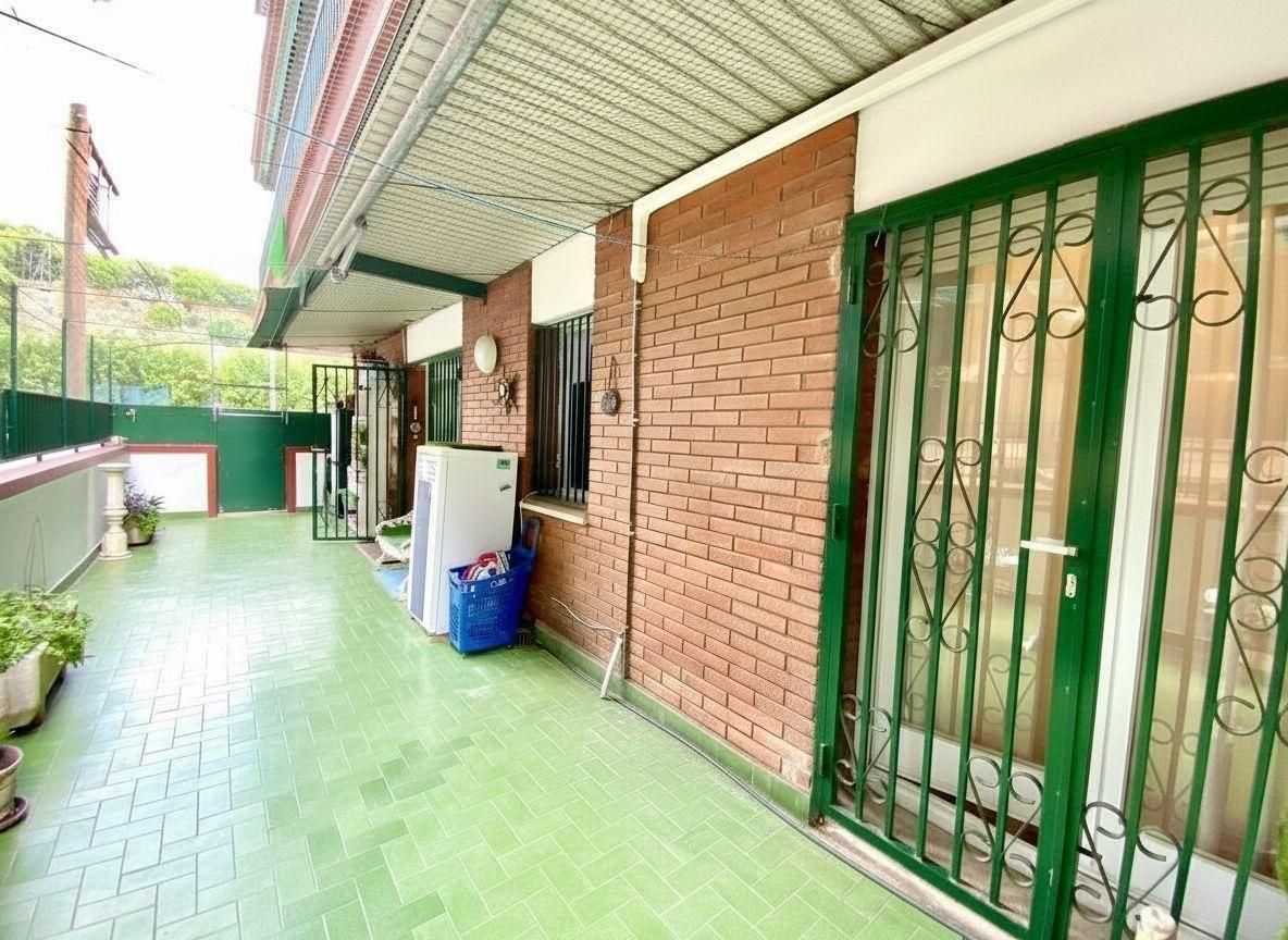 Exterior view of Planta baja for sale in Canet de Mar  with Air Conditioner, Heating and Terrace
