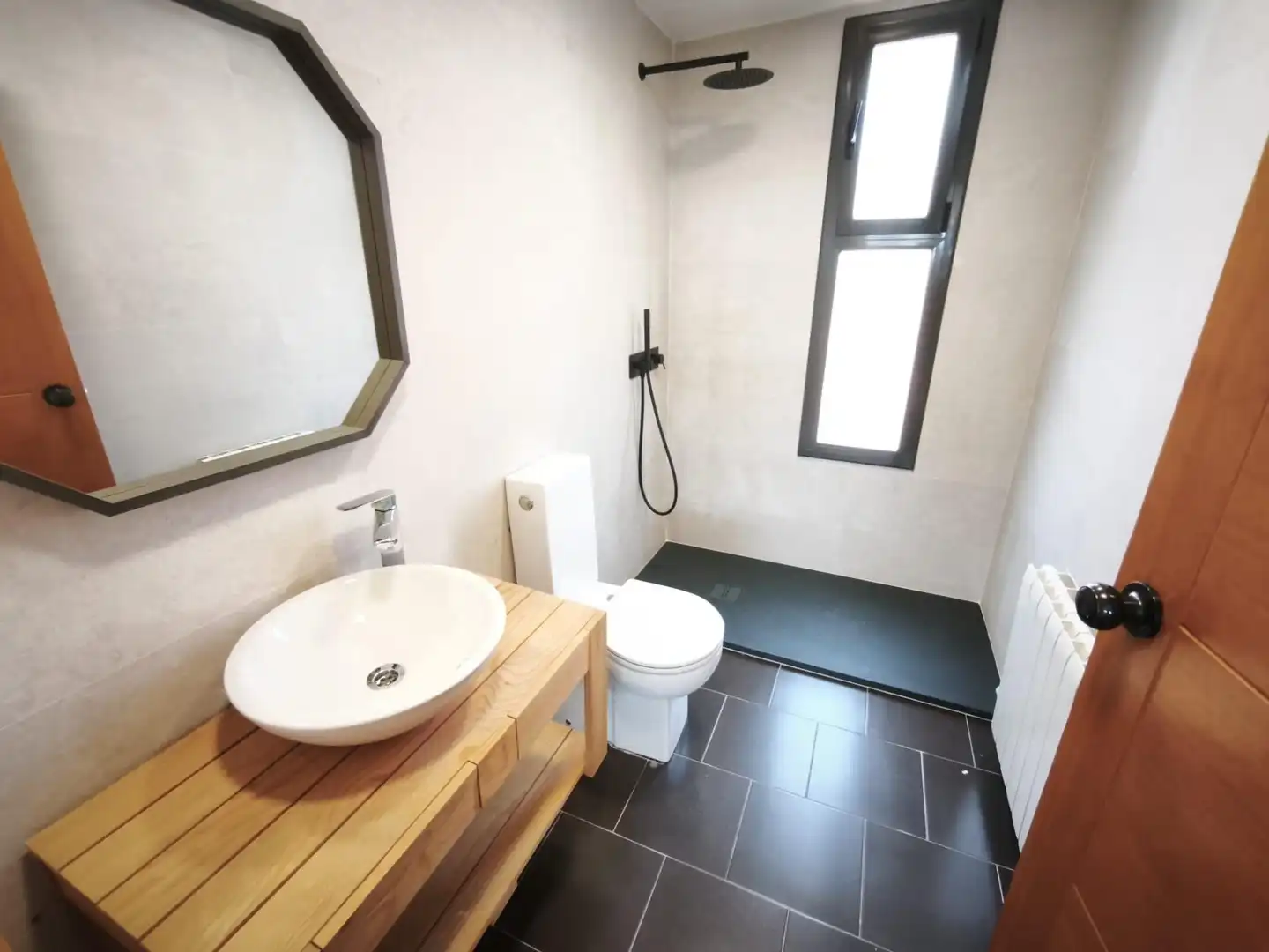 Baño de Casa o chalet en venta en Castellar del Vallès con Calefacción, Jardín privado y Parquet