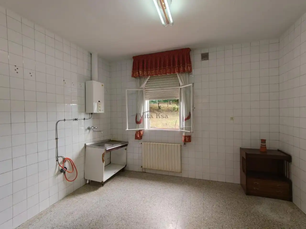 Cuina de Casa o xalet en venda en Allariz amb Calefacció, Jardí privat i Traster