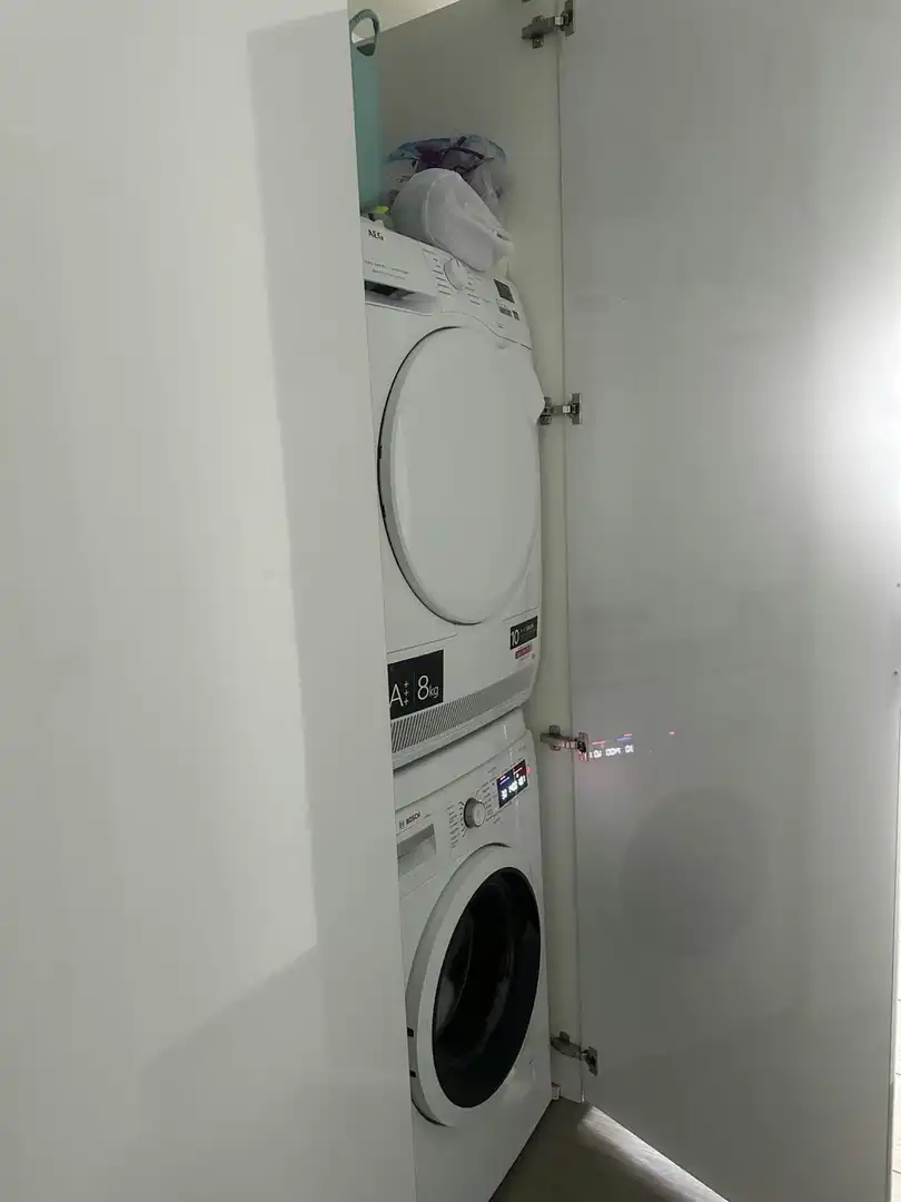 Dormitori de Pis per a compartir en L'Hospitalet de Llobregat amb Aire condicionat, Calefacció i Moblat