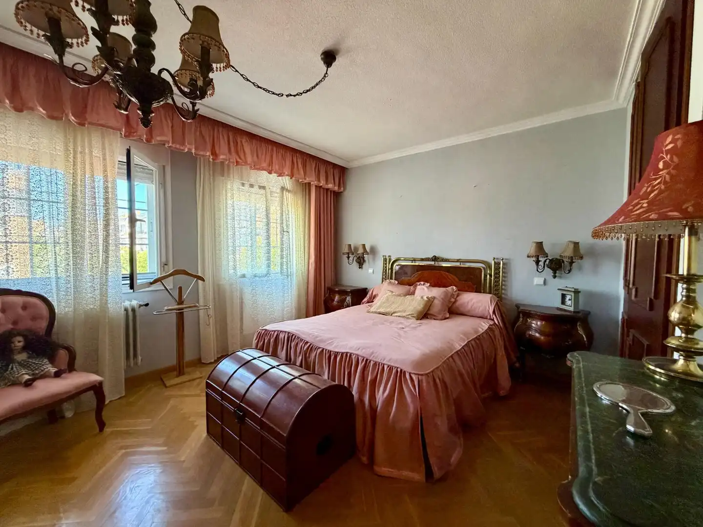 Schlafzimmer von Einfamilien-Reihenhaus zum Verkauf in Arroyomolinos (Madrid) mit Heizung, Privatgarten und Parkett