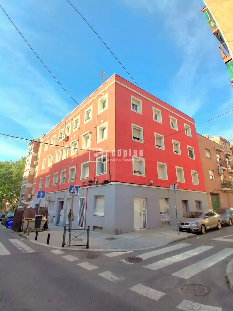 Exterior view of Flat for sale in Madrid  with Heating
