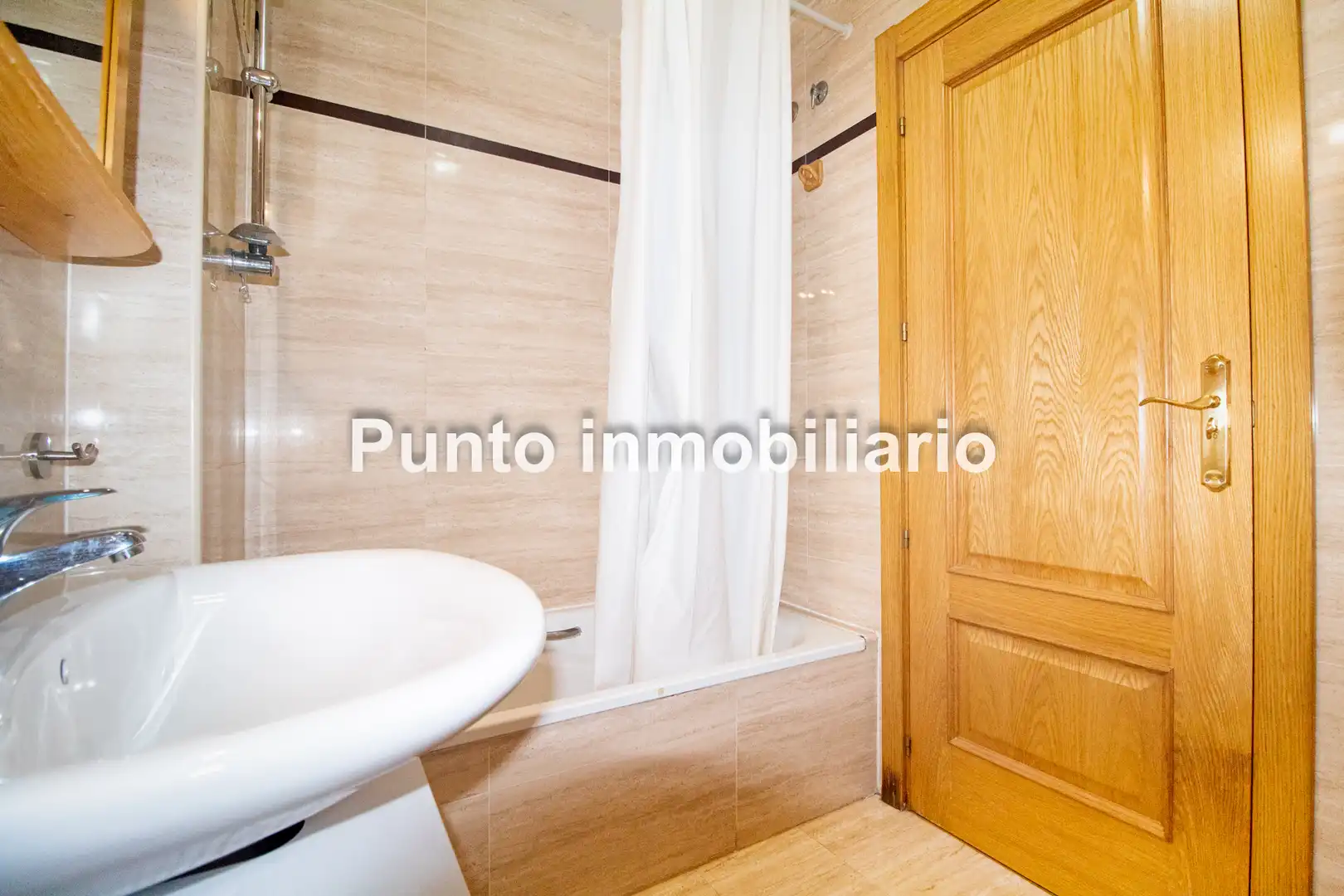 Bathroom of Flat for sale in Arroyo de la Encomienda  with Heating, Parquet flooring and Storage room