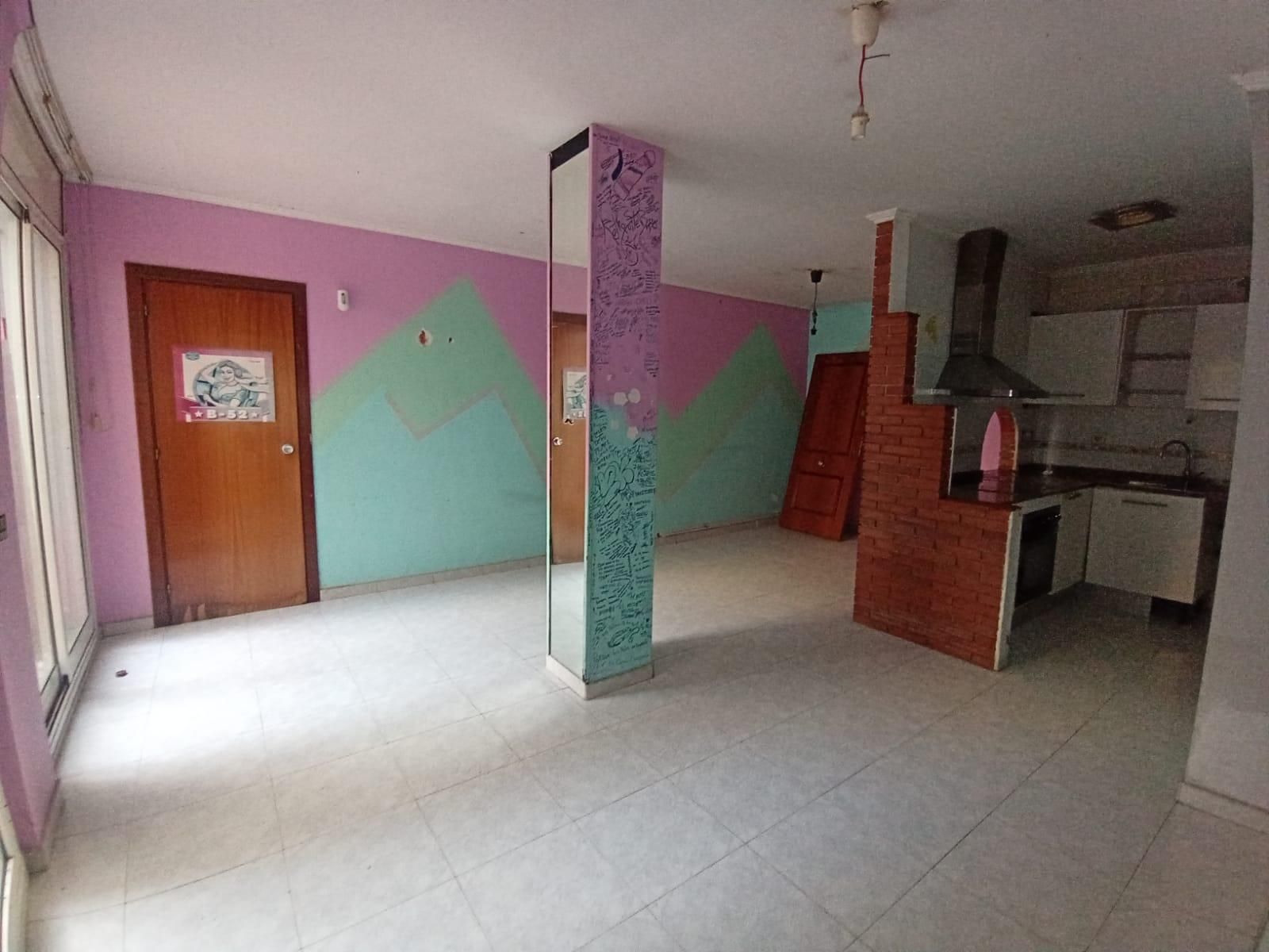 Premises for sale in Rubí  with Terrace