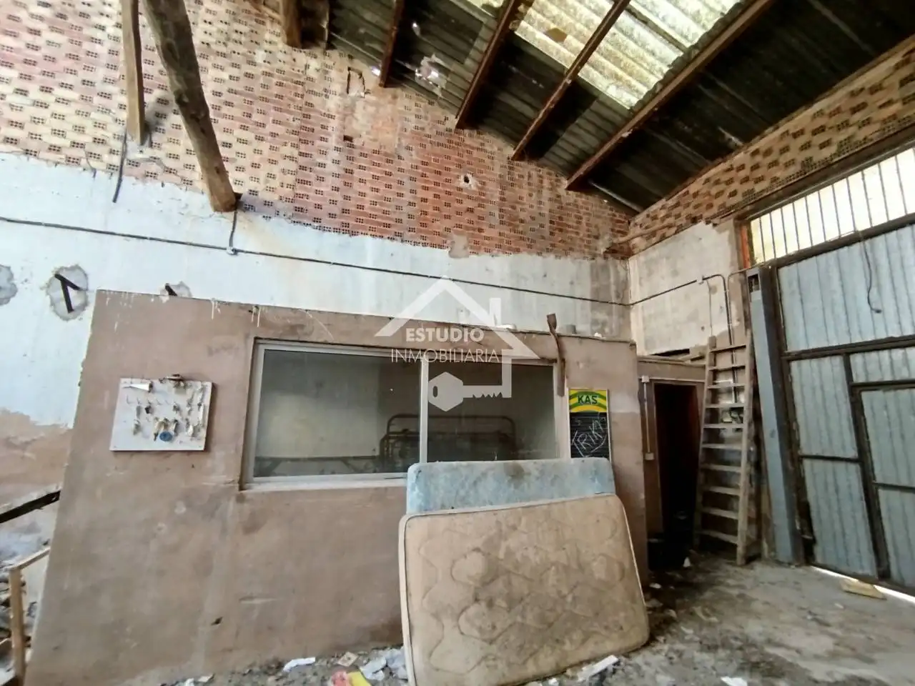 Mixed residential for sale in Calle Arces, imagen 5