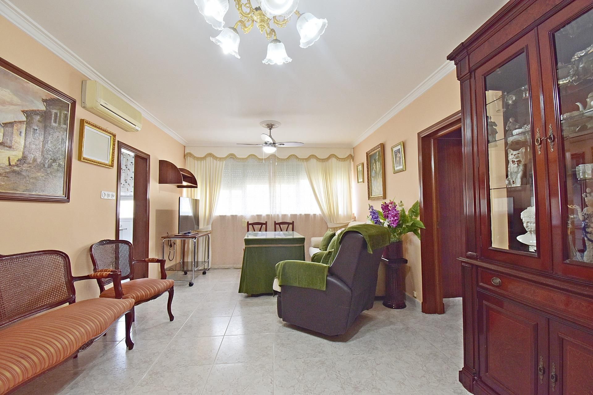 Sala d'estar de Pis en venda en Jerez de la Frontera amb Aire condicionat