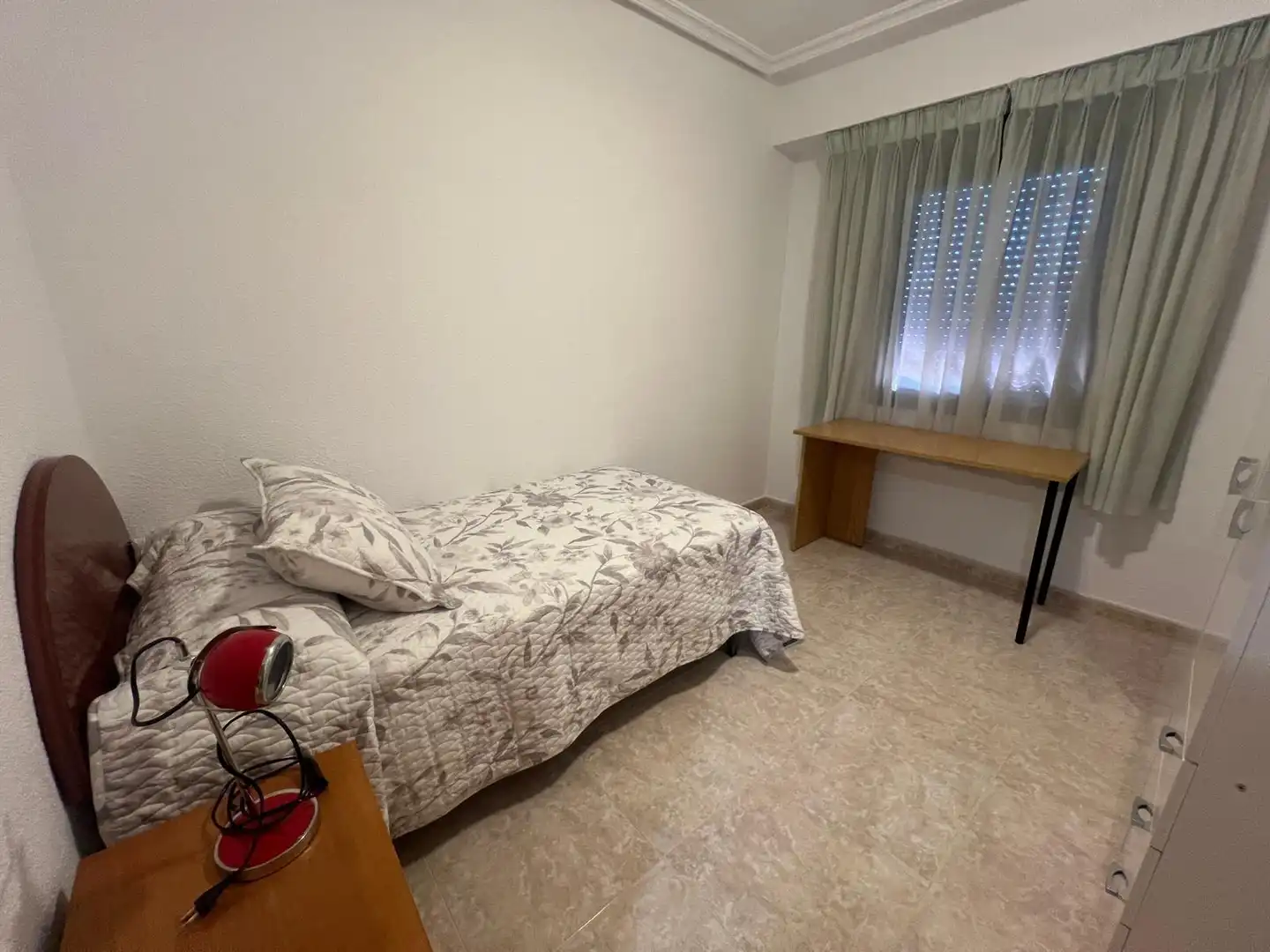 Bedroom of Flat for rent in Plasencia  with Air Conditioner, Terrace and Furnished