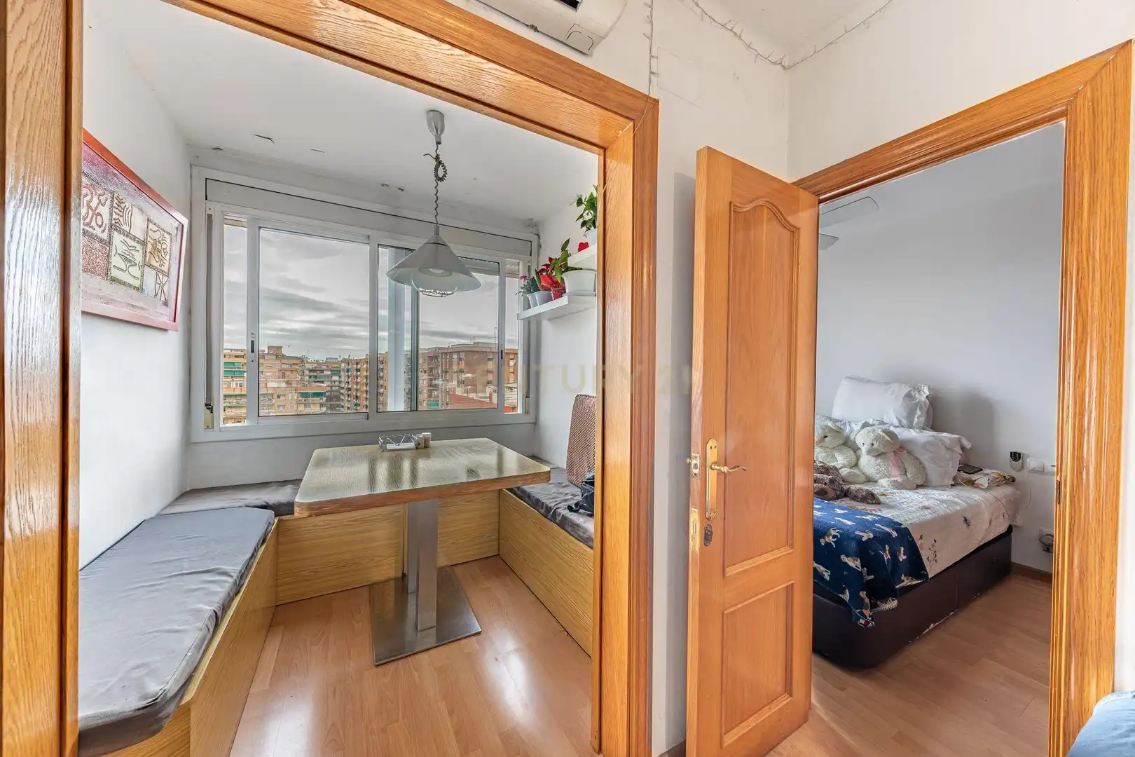Dormitori de Apartament en venda en Badalona amb Aire condicionat i Balcó