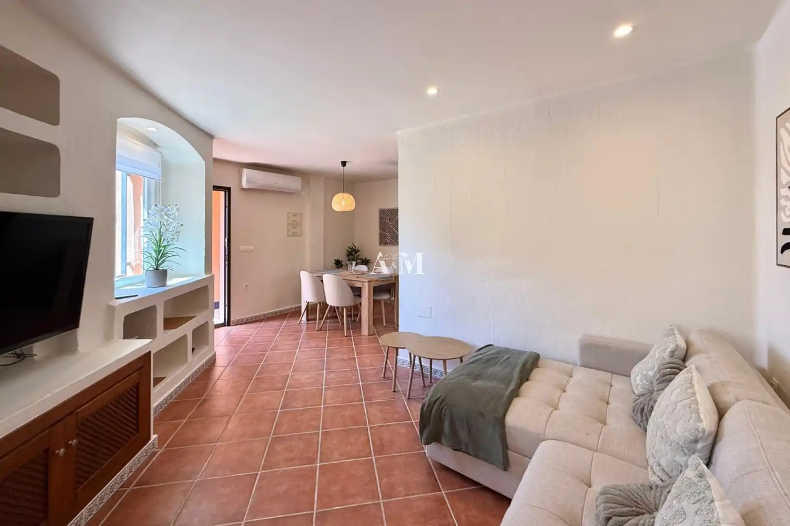 Sala d'estar de Casa o xalet de lloguer en Torrevieja amb Aire condicionat, Calefacció i Moblat