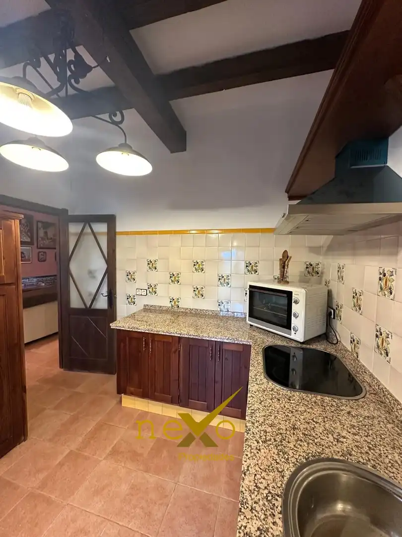 Cuina de Finca rústica en venda en Las Navas de la Concepción amb Jardí privat, Piscina i Moblat
