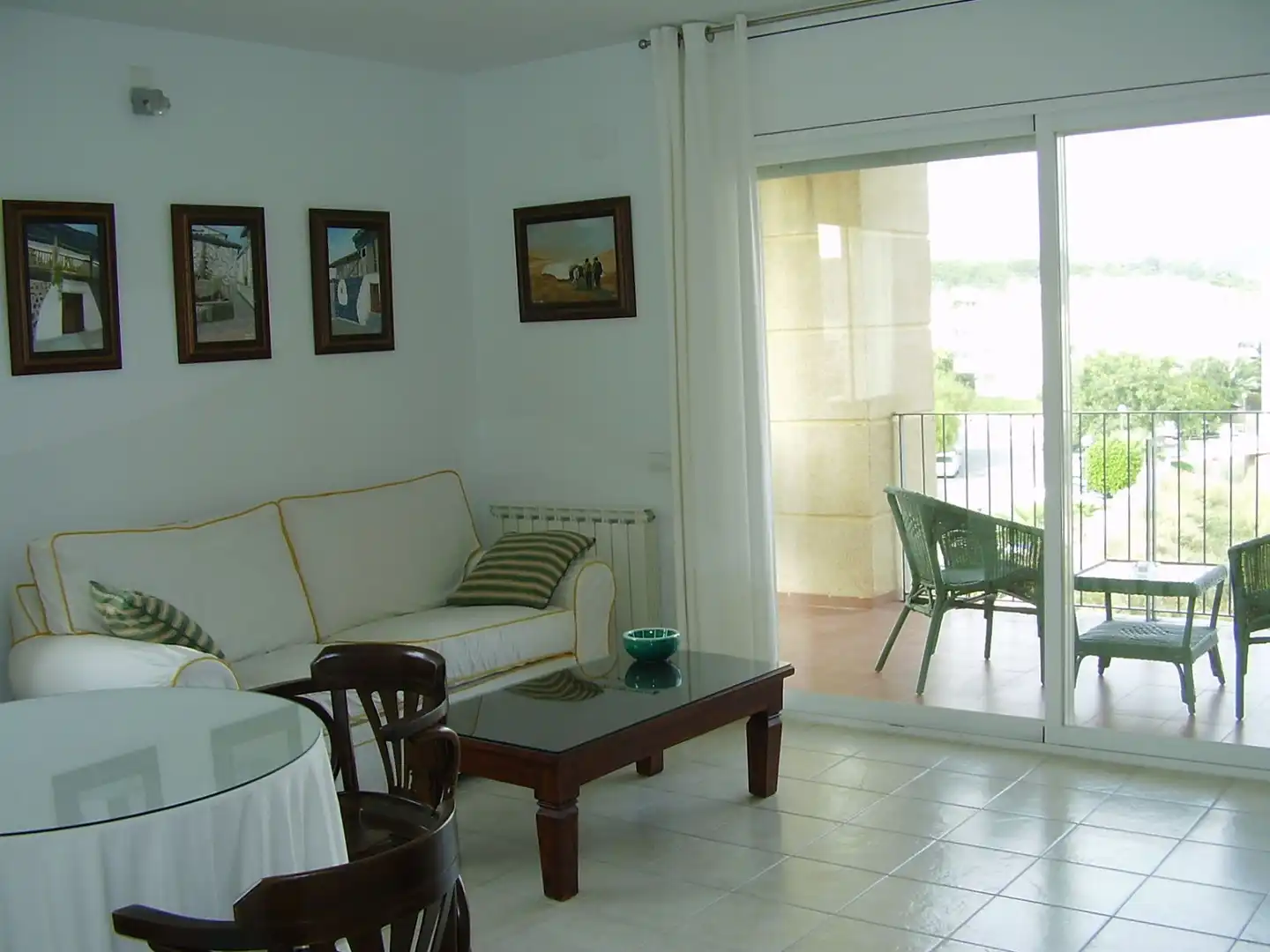 Sala de estar de Apartamento en venta en Sitges con Calefacción y Piscina comunitaria