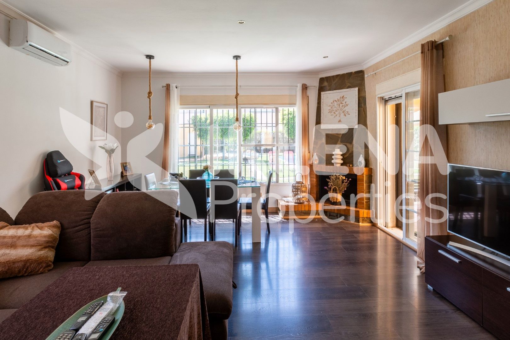 Exterior view of House or chalet for sale in Roquetas de Mar  with Air Conditioner, Private garden and Parquet flooring