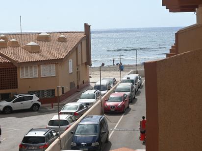 Vista exterior de Estudi en venda en La Manga del Mar Menor amb Aire condicionat i Terrassa