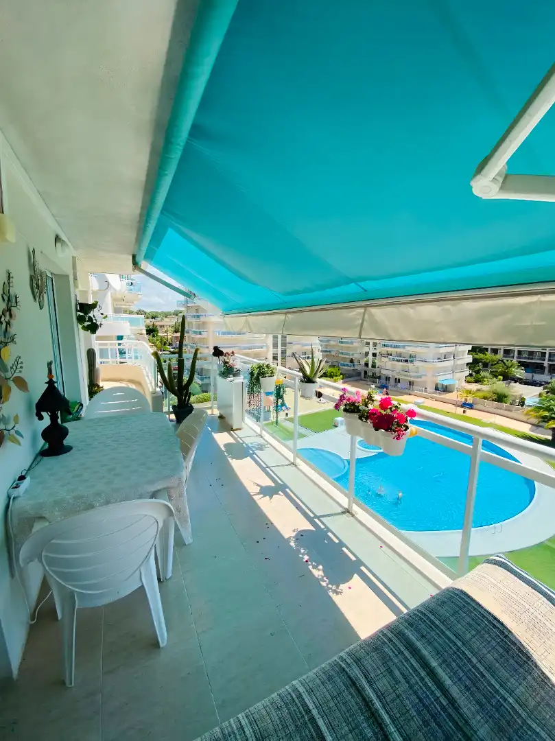 Pis amb piscina en venda a Carrer de Viladomat 6, imagen 2