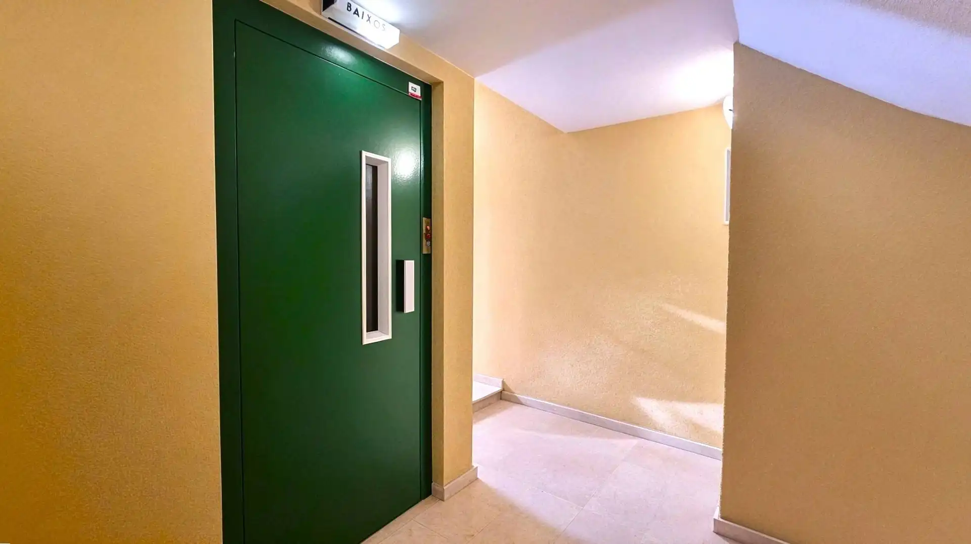Piso en venta en Reus con Aire acondicionado, Calefacción y Parquet