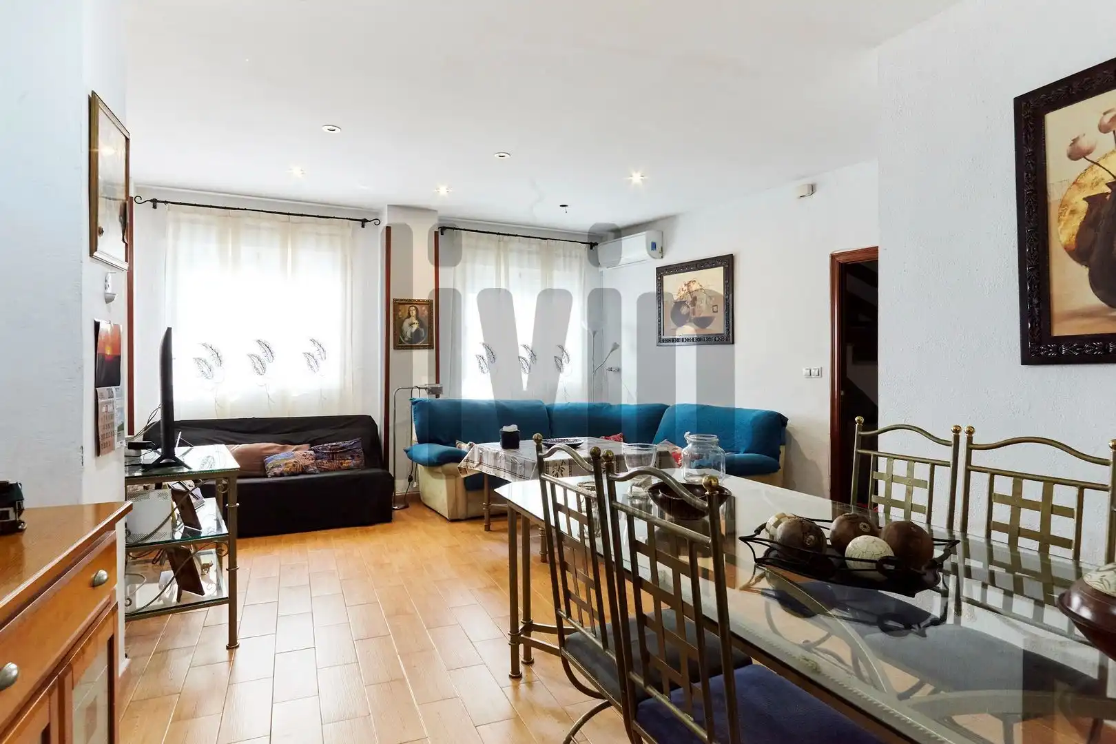 Sala d'estar de Casa adosada en venda en Jaén