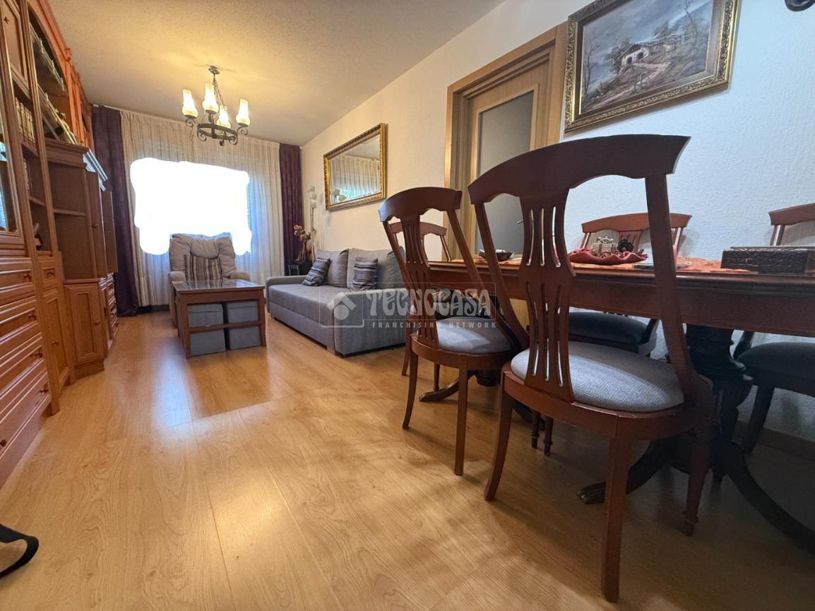 Living room of Flat for sale in  Madrid Capital