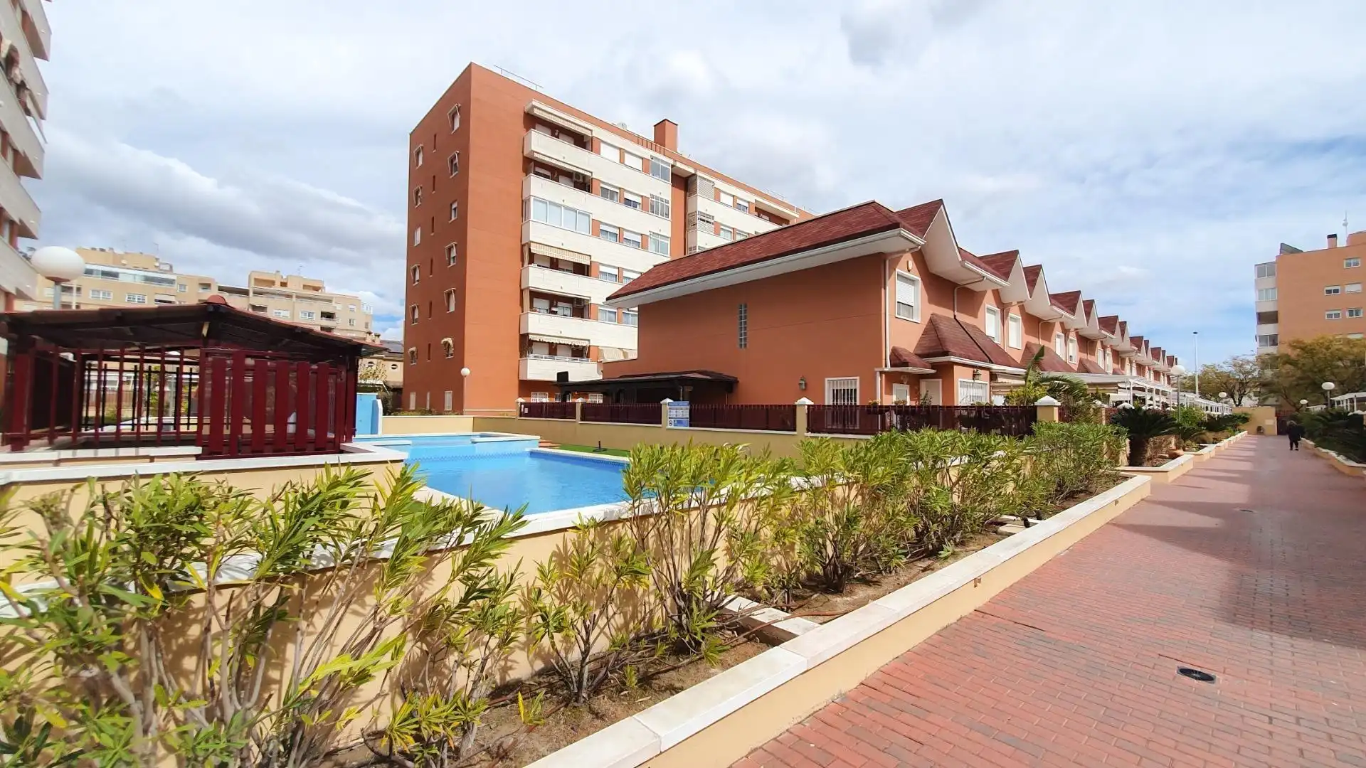 Bungalow con terraza en venta en Elche ciudad