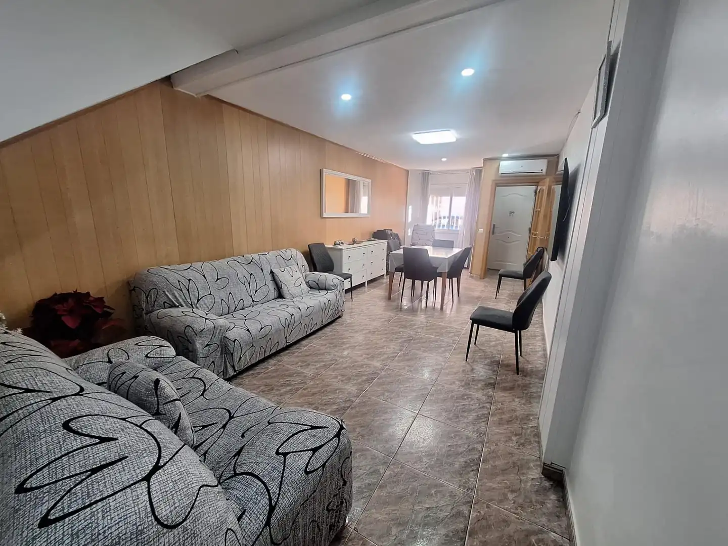 Sala d'estar de Casa o xalet en venda en Sabadell amb Aire condicionat i Terrassa