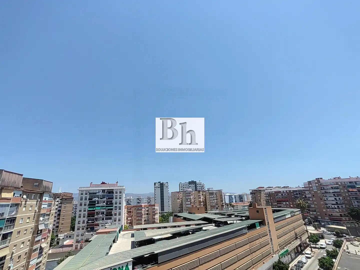 Vista exterior de Piso en venta en Málaga con Terraza