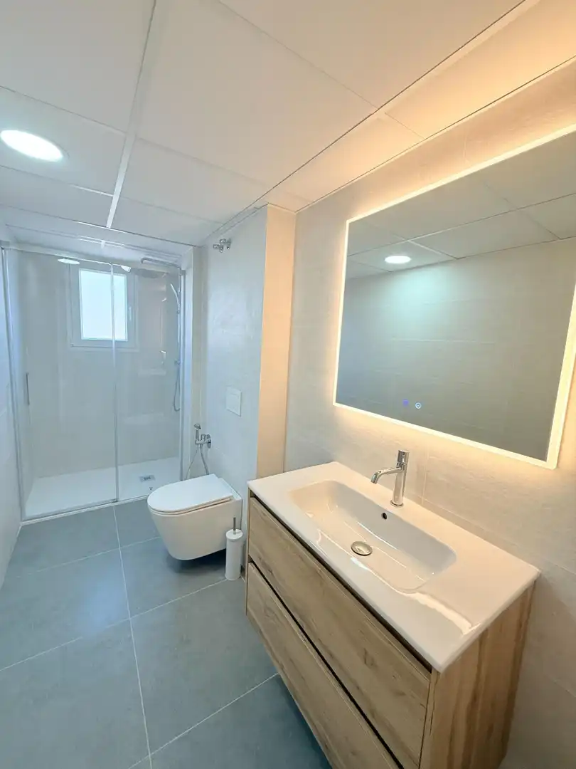 Badezimmer von Wohnung zur Miete in Alboraya Centro