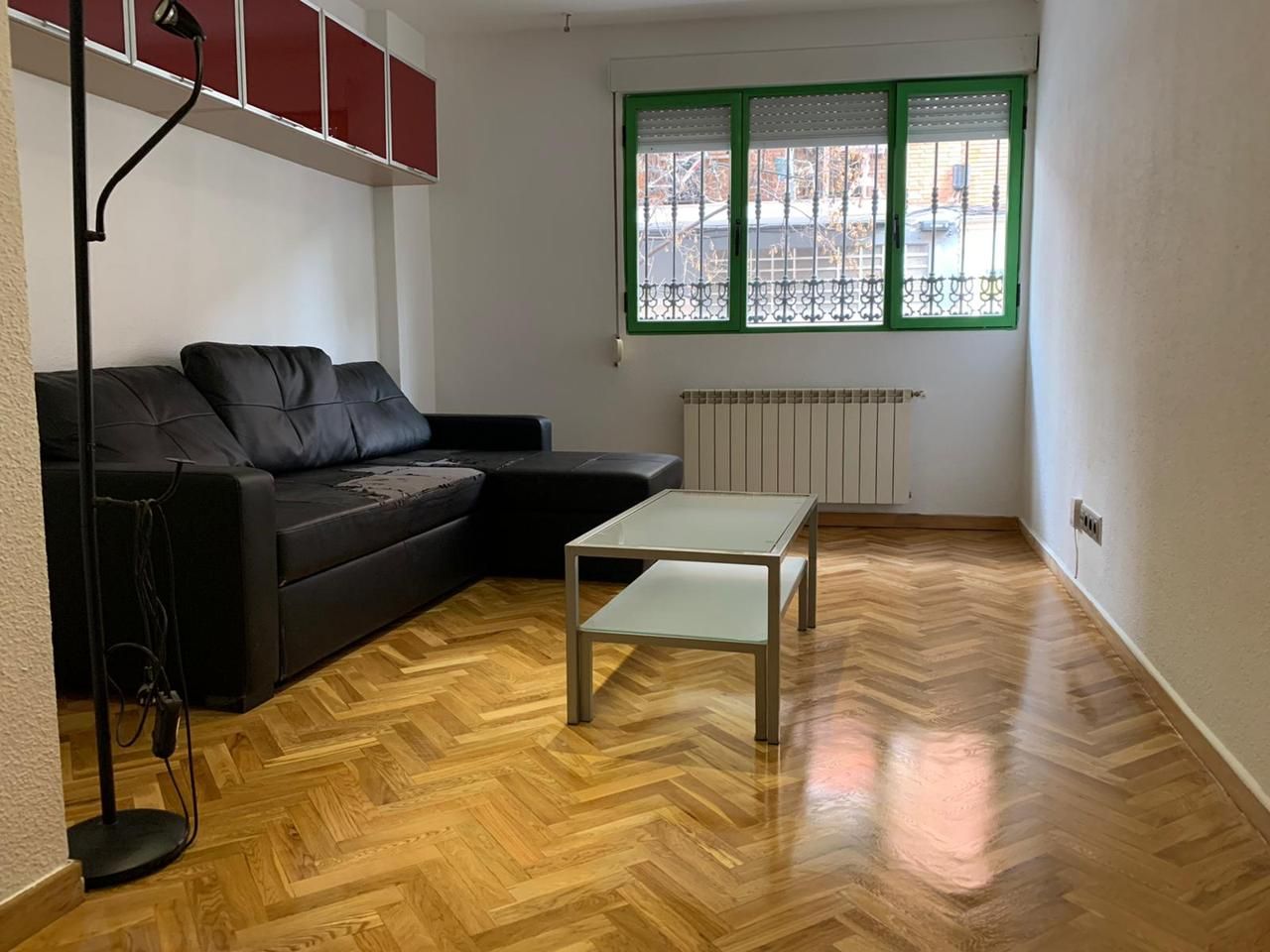 Living room of Planta baja for sale in  Madrid Capital  with Air Conditioner, Parquet flooring and Terrace
