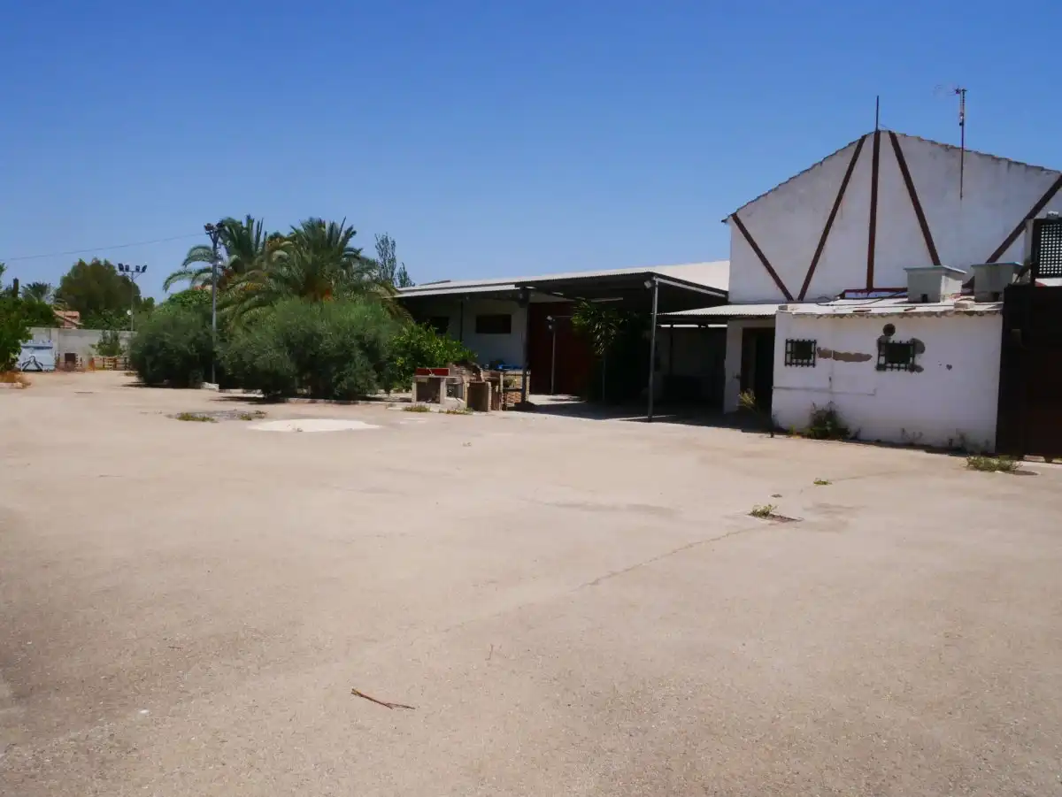 Nave industrial en venta en Pedanías Este, imagen 2