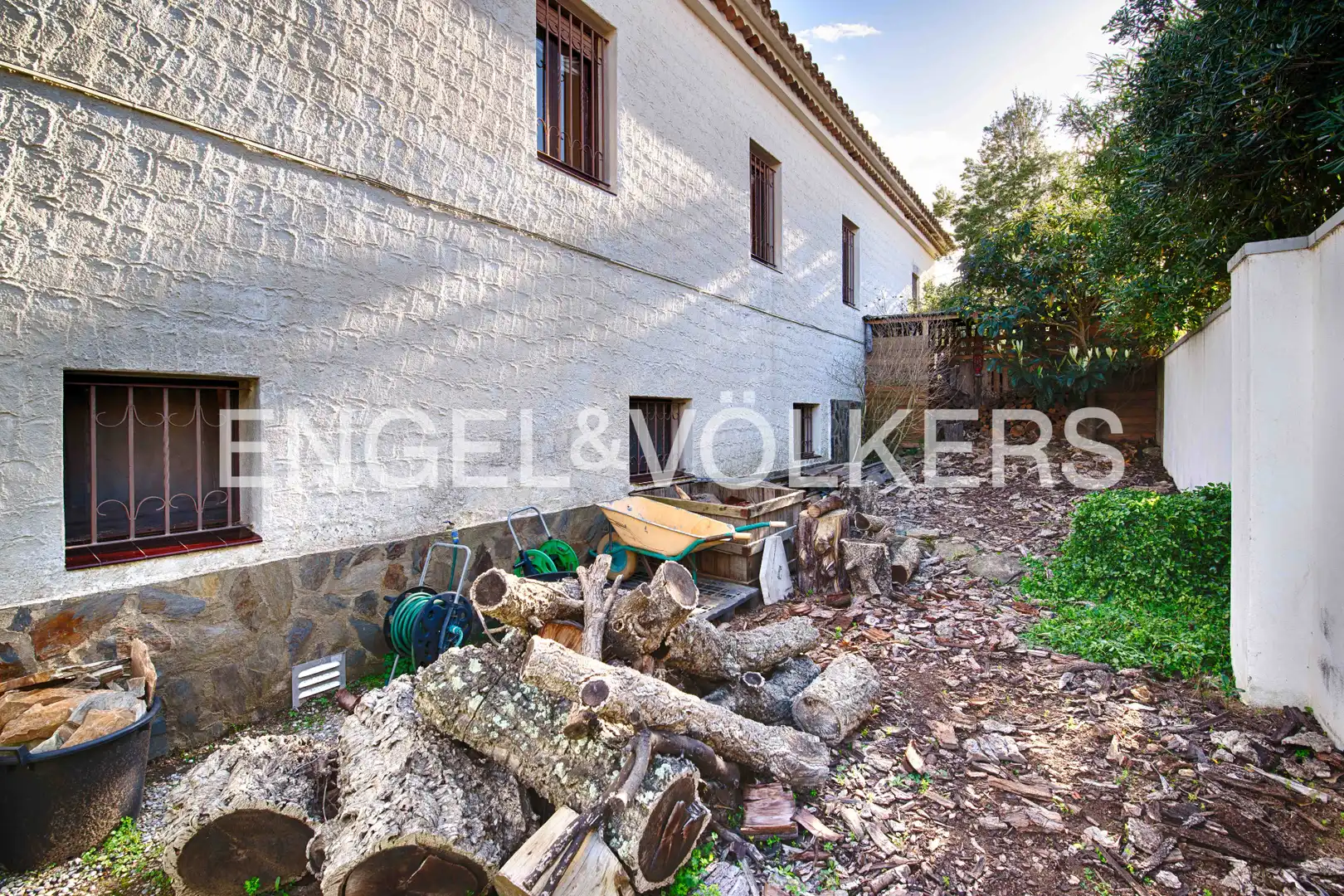 Vista exterior de Casa o xalet en venda en Roses amb Calefacció, Jardí privat i Terrassa