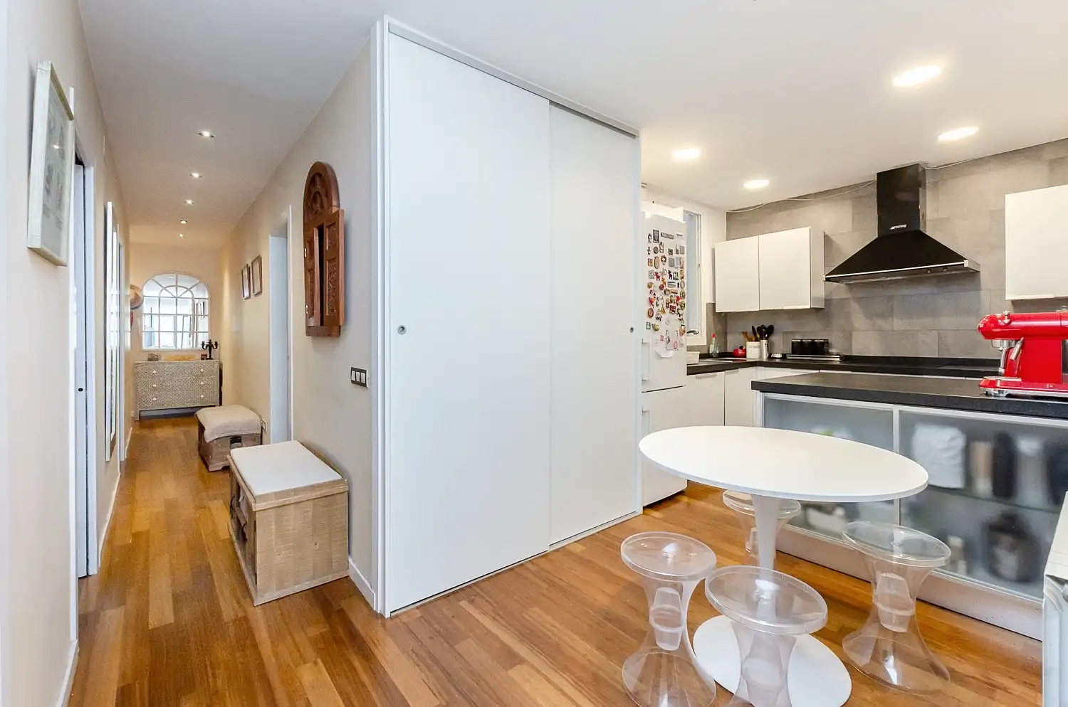Küche von Wohnung zum Verkauf in Barcelona mit Klimaanlage, Heizung und Parkett