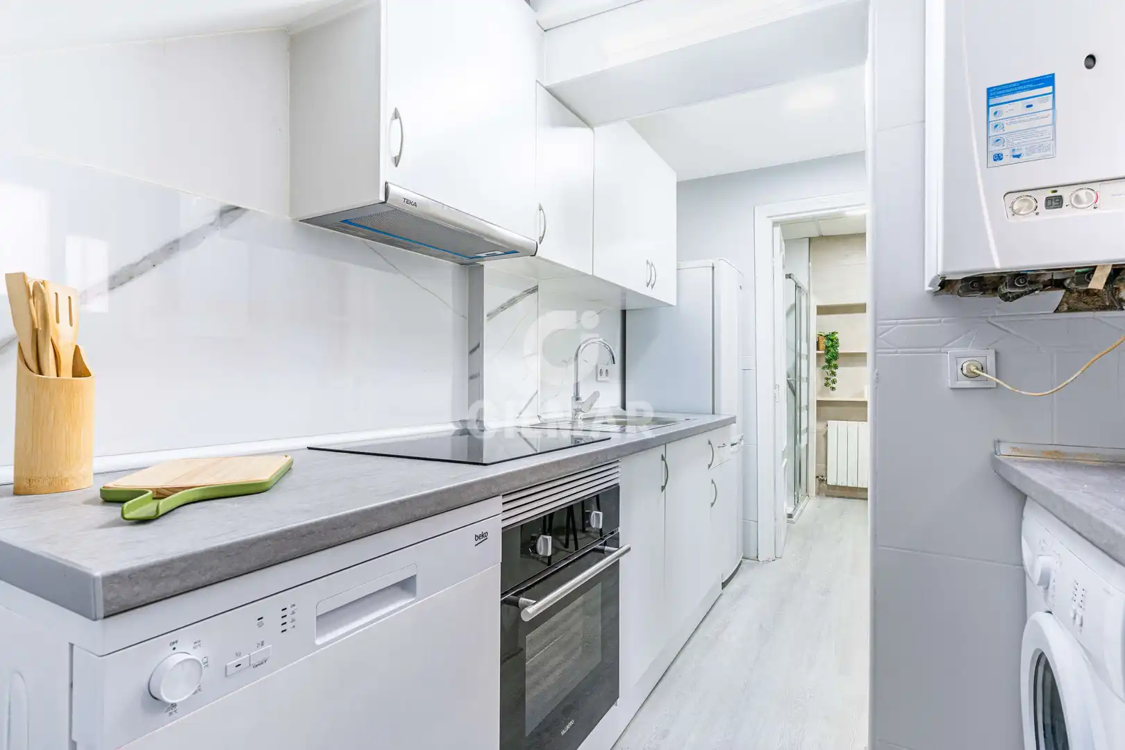Cuina de Planta baixa en venda en Madrid amb Calefacció