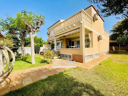 Jardí de Casa adosada en venda en El Campello amb Terrassa i Balcó