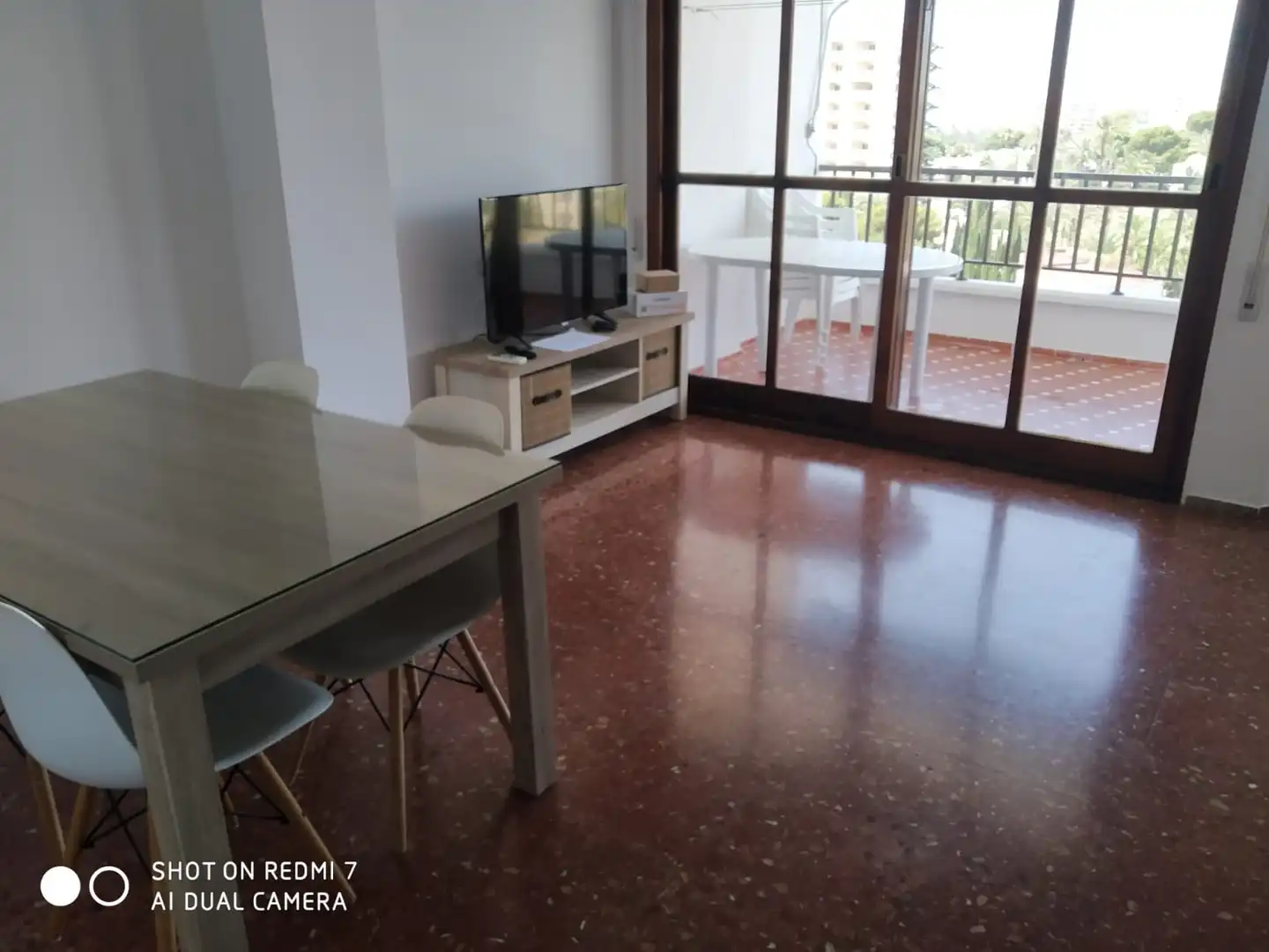 Sala d'estar de Pis de lloguer en Roquetas de Mar amb Aire condicionat, Calefacció i Jardí privat