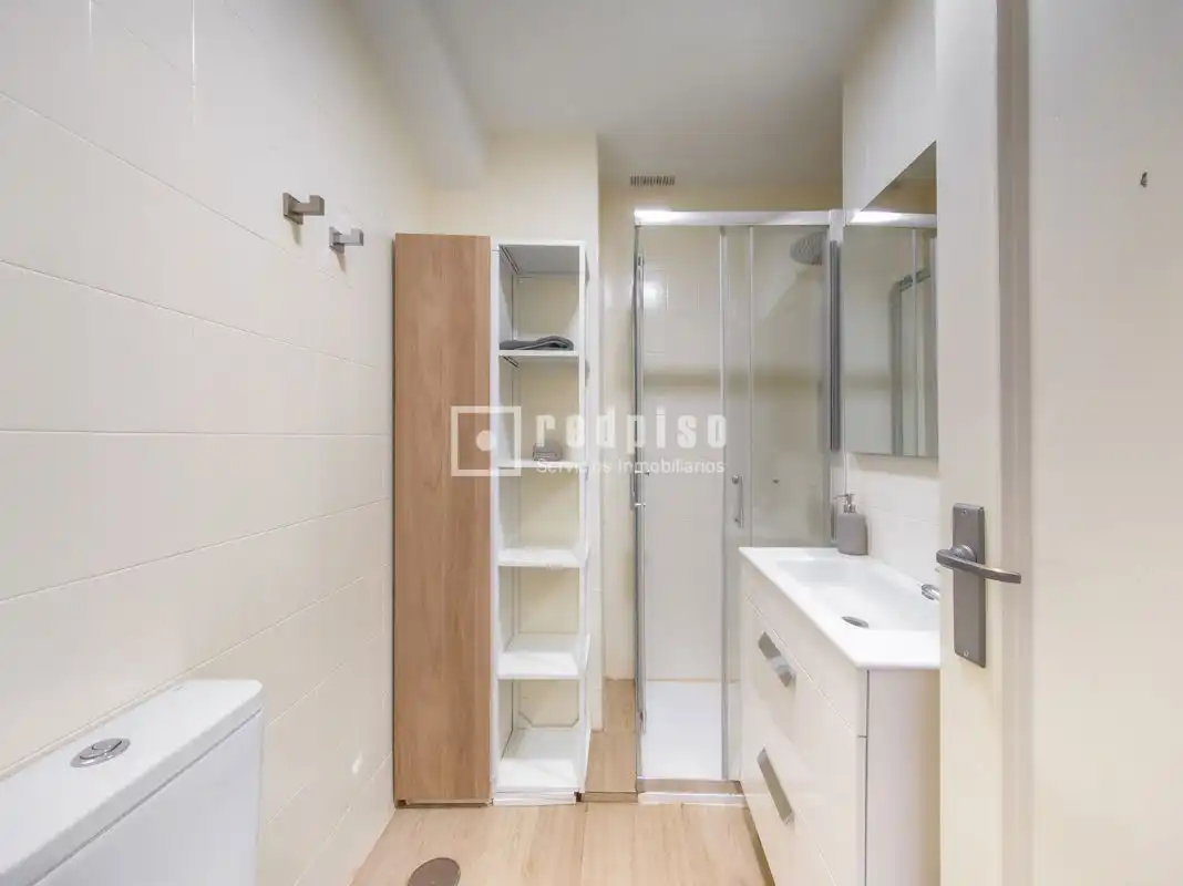 Habitación de Apartamento de alquiler en Madrid con Calefacción, Parquet y Terraza