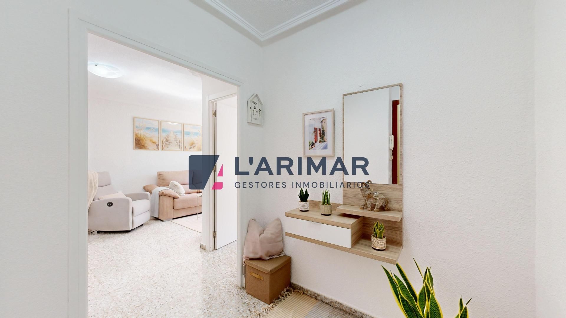 Piso en venta en Alicante / Alacant con Aire acondicionado y Balcón